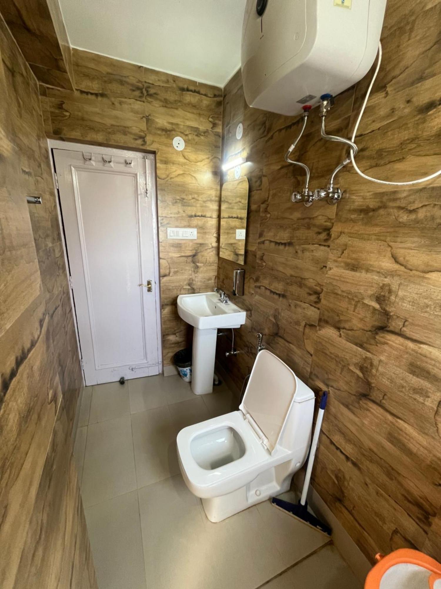 Tara Home Shimla Near Mall Road Екстер'єр фото